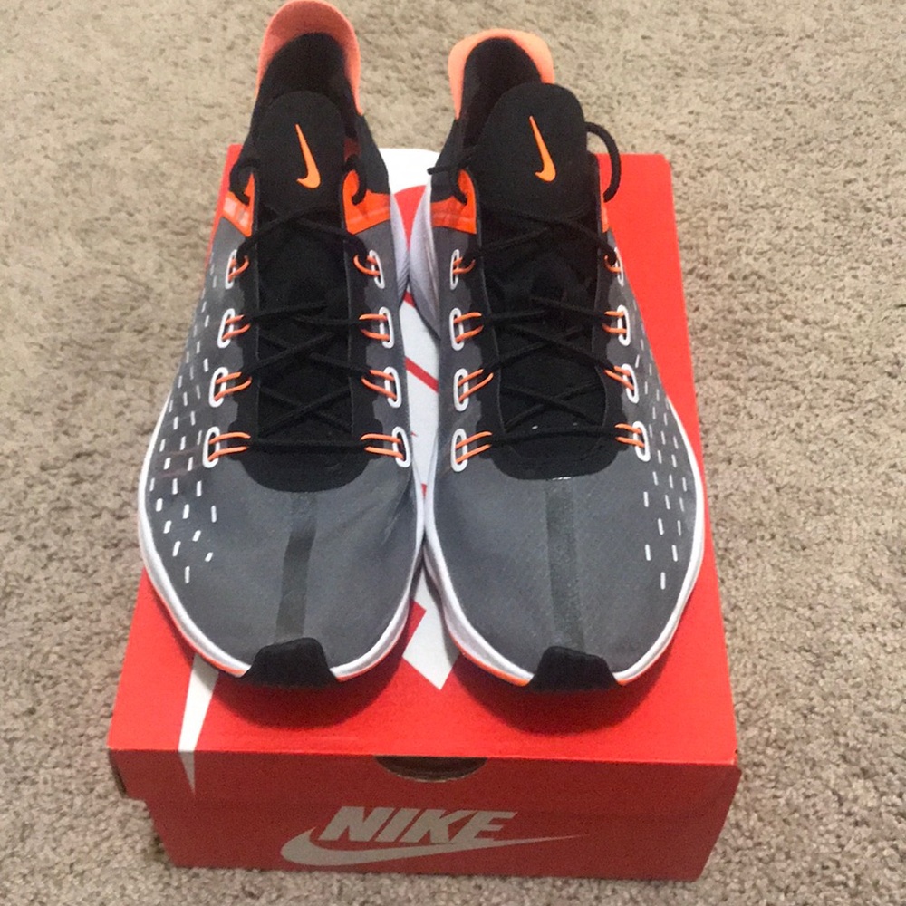 Nike EXP-X14 SE sz 10